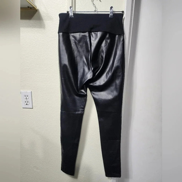 Assets Spanx Faux Leather Black Elastic Waistband Pants - Size Medium - Picture 2 of 3
